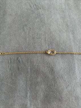 Gold Chain Bracelet with Clear Oval Gemstone - Elegant Women's Jewelry